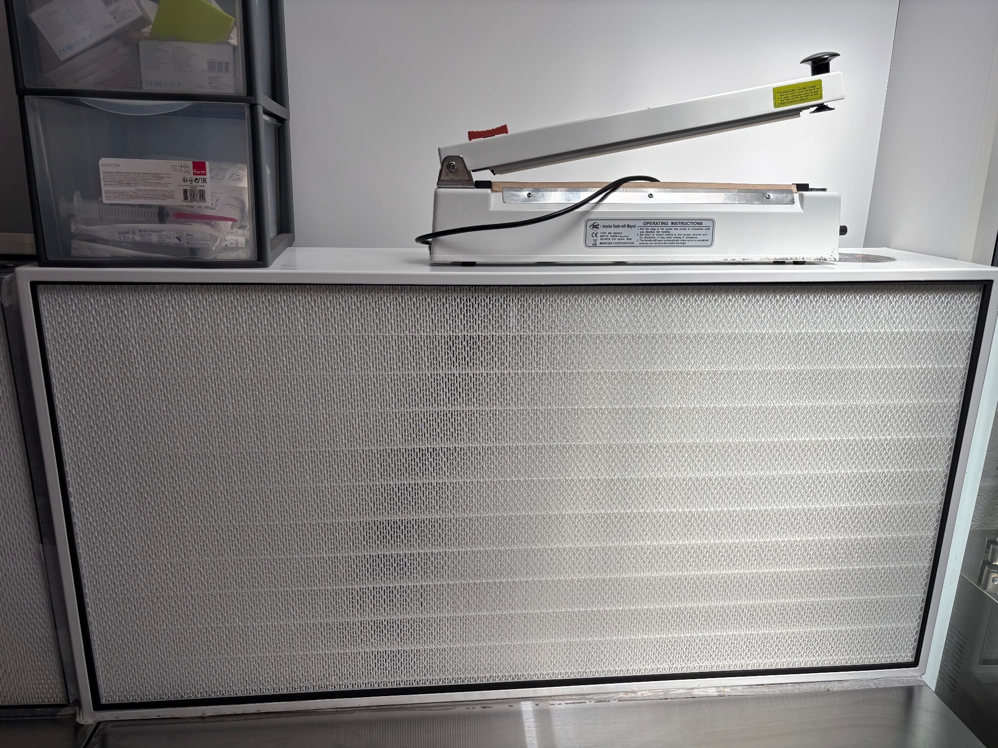 Laminar Flow Hood 1