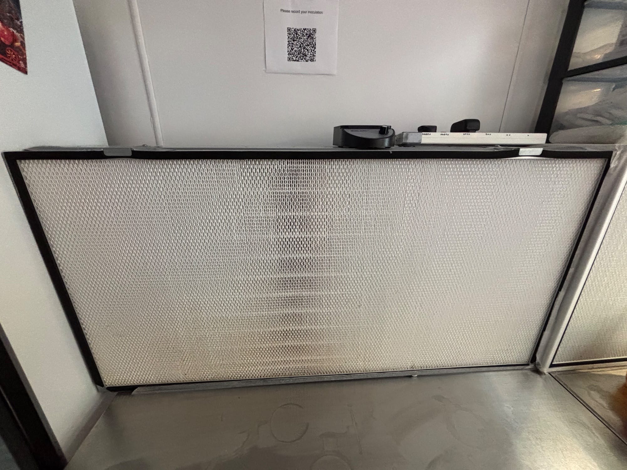 Laminar Flow Hood 2