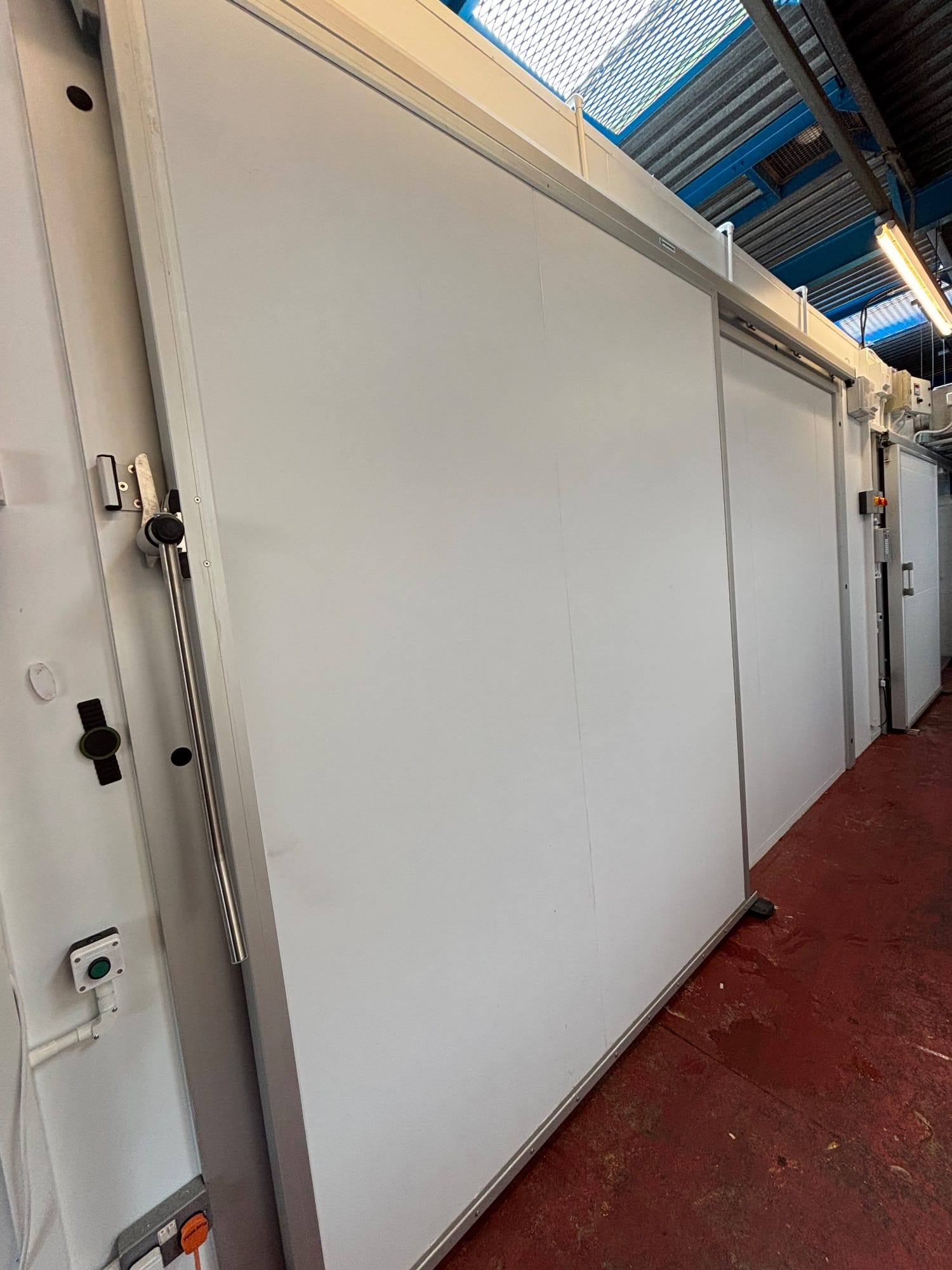 Insulated Fruiting Room 2