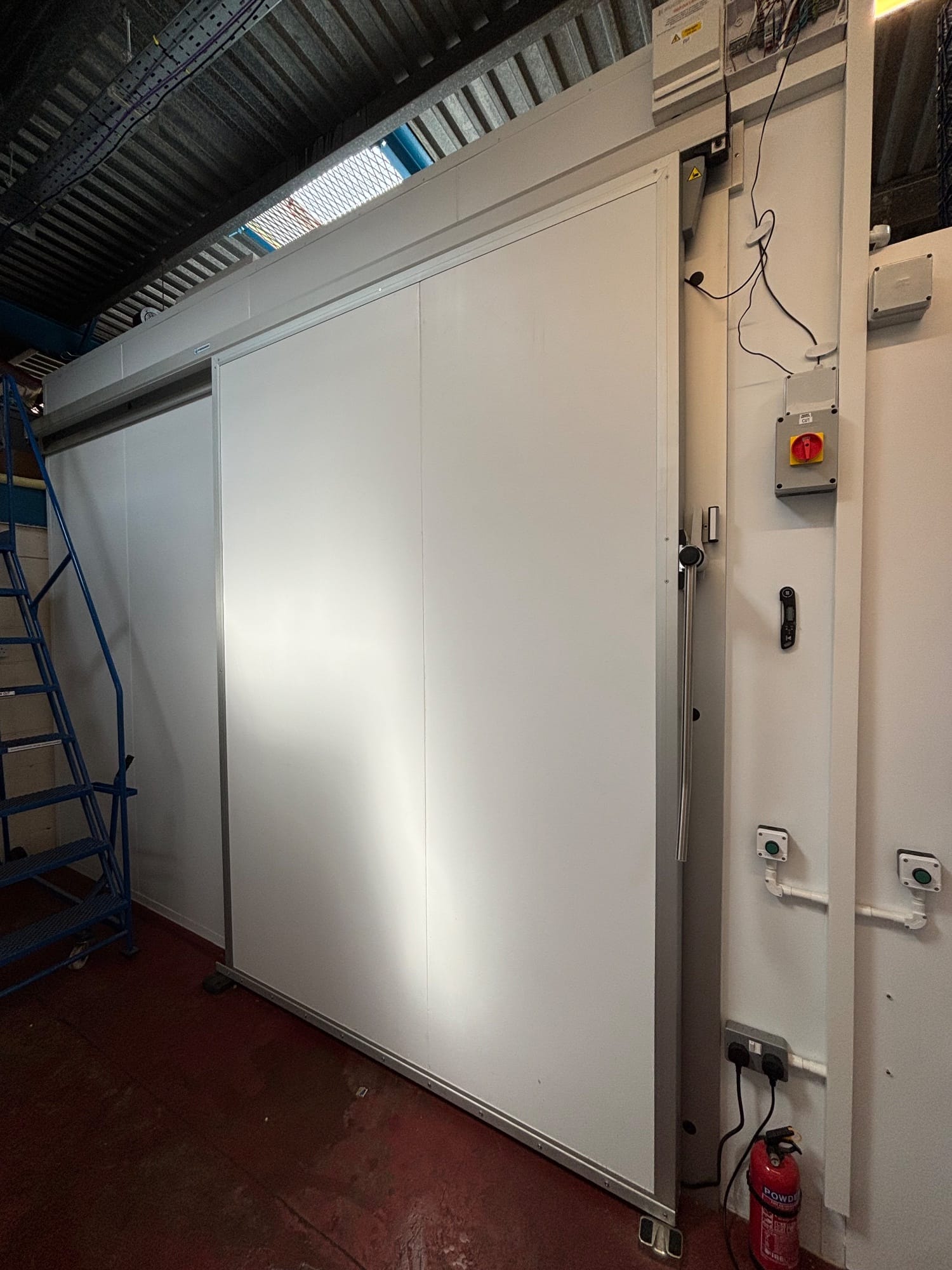 Insulated Incubation room