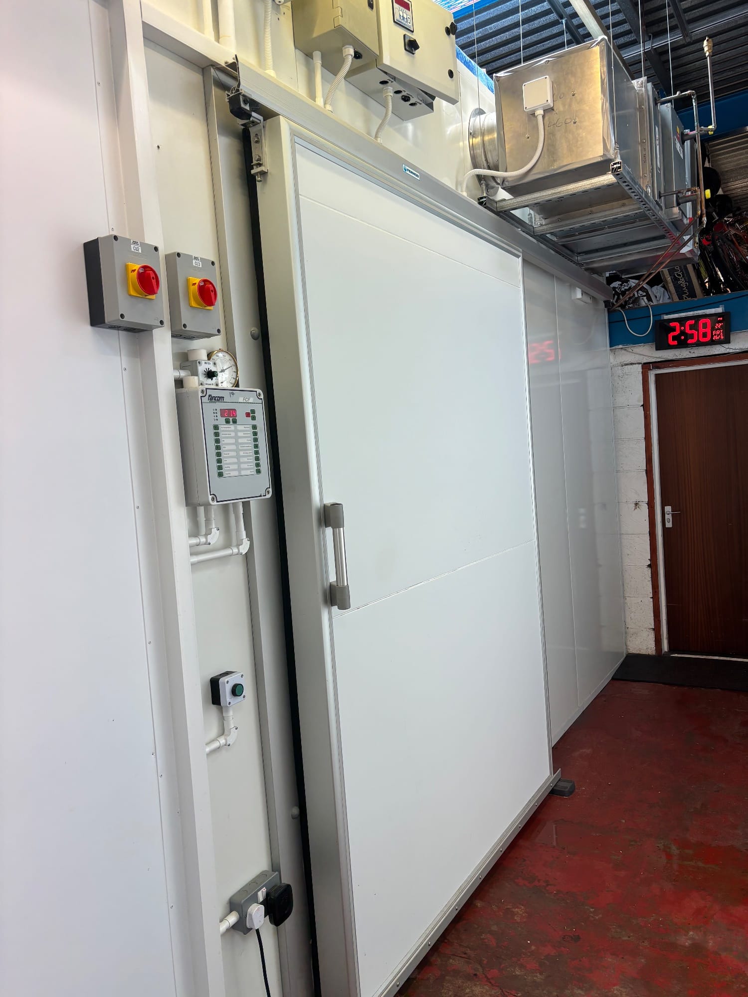 Insulated Fruiting Room 1